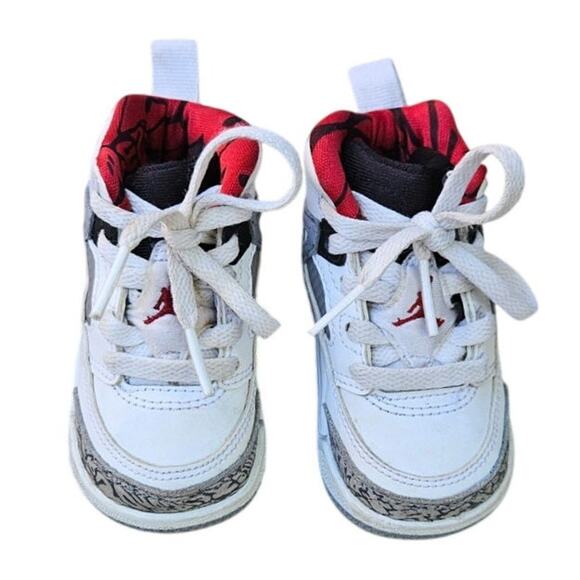 Nike Air Jordan Spizike Sneakers White Grey Black Red Toddler Size 4 - Picture 3 of 9